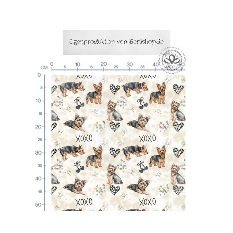 Pre - Order Yorkshire Terrier  Hunde XOXO mit Herzen Beige/Braun - Stoffdesign von Berlishop - 10 Stoffe zu Auswahl – Meterware